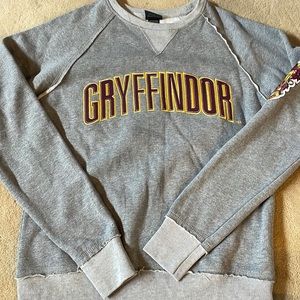 Universal Studios Gryffindor sweatshirt